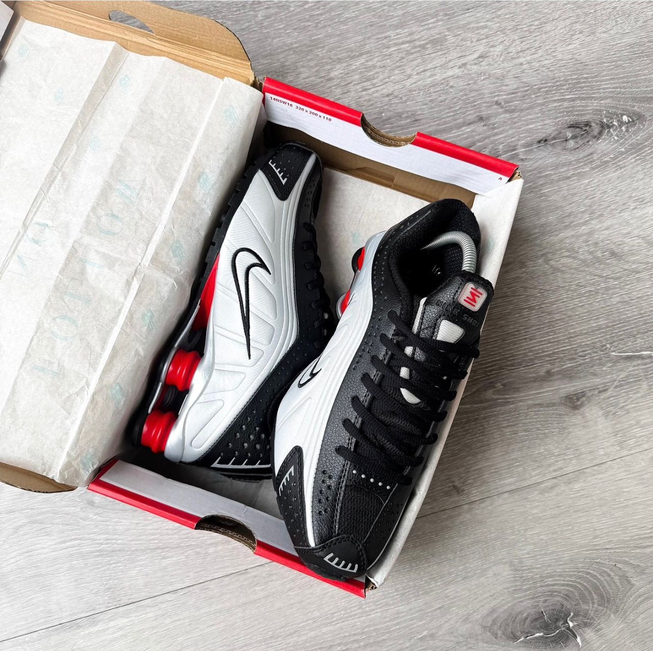 Nike shox r4