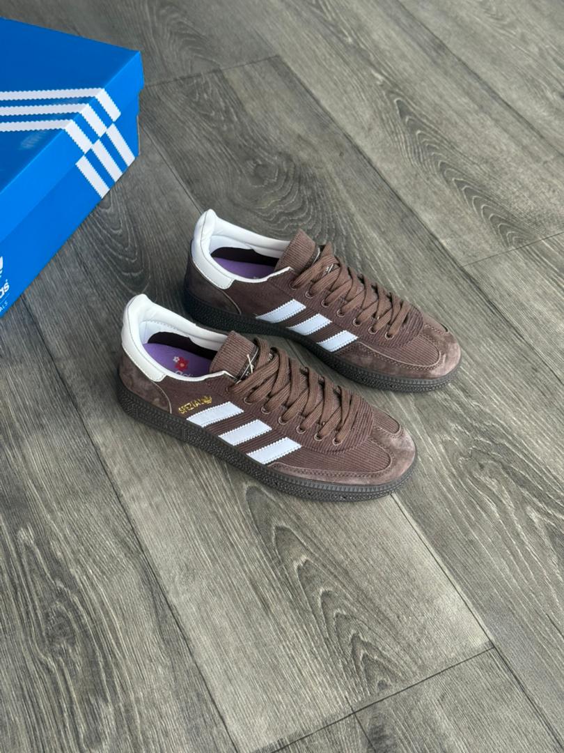 Adidas spézial