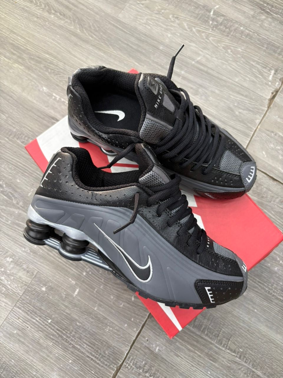 Nike shox r4