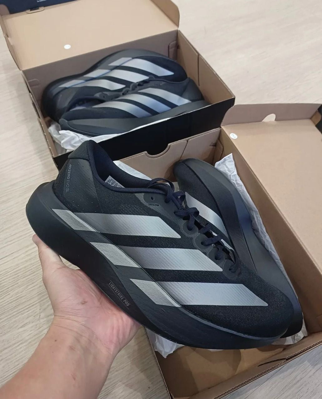 ADIZERO EVO SL