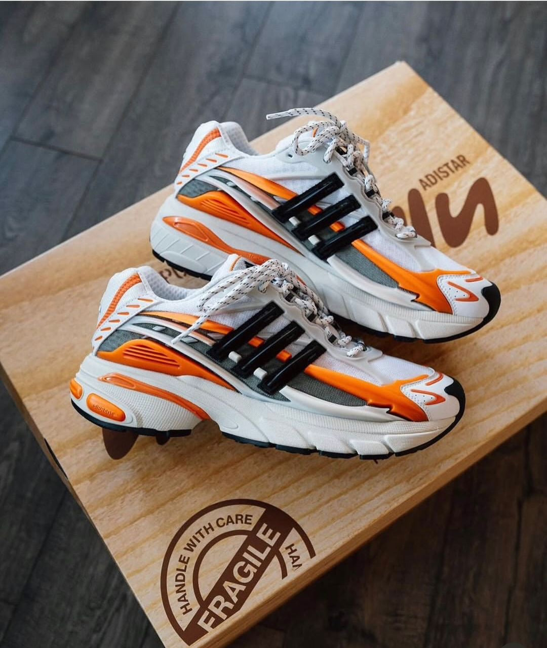 Adidas jellyflish Pharel wiliams