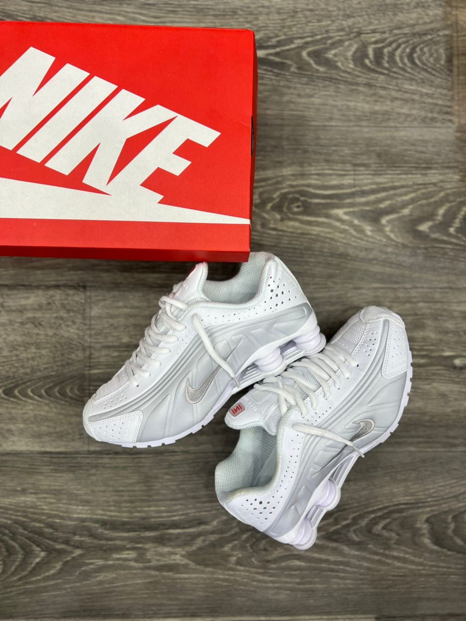 Nike shox r4