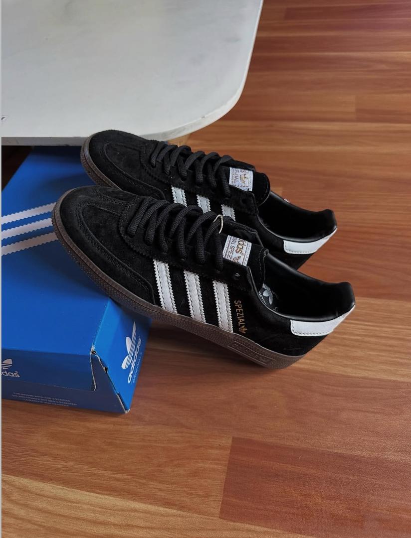 Adidas spézial
