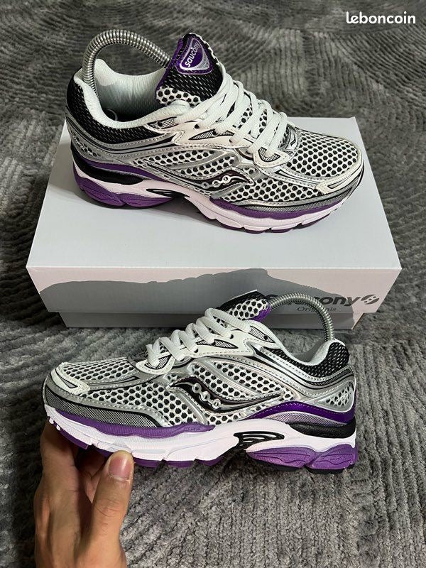 Saucony