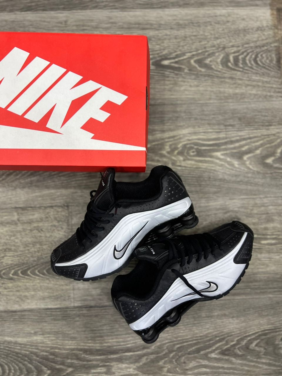 Nike shox r4