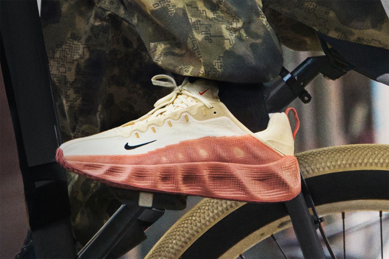 Nike ava rover