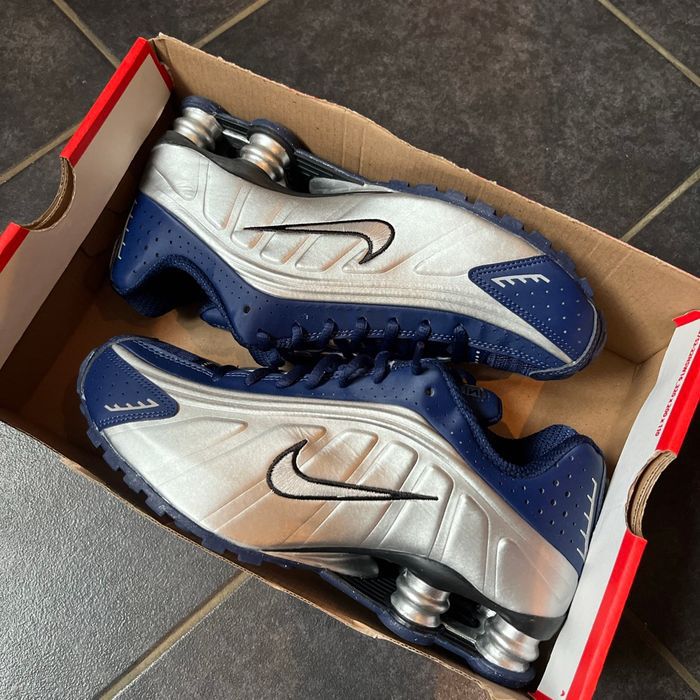 Nike shox r4