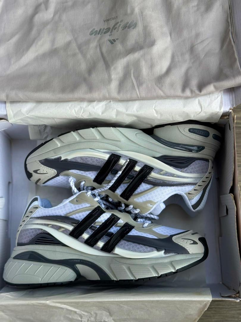 Adidas X pharell willams Jellyfish