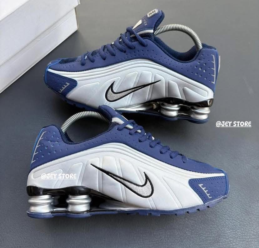 Nike shox r4