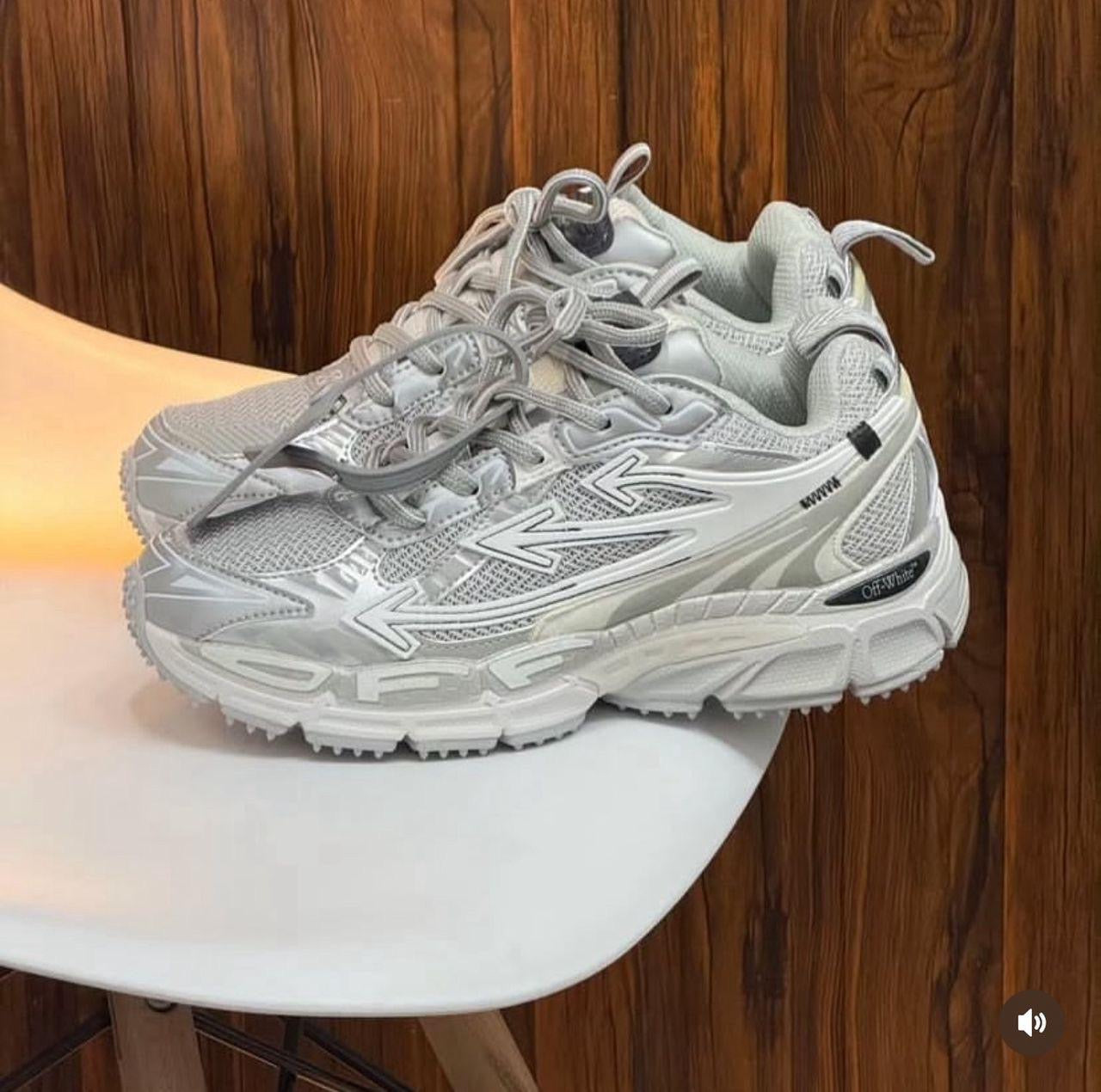 Off-white Be Right Back