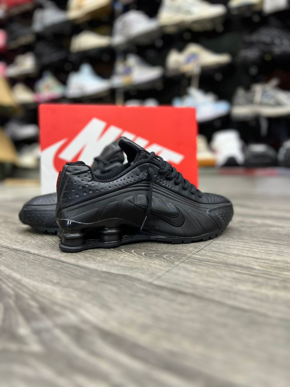 Nike shox r4