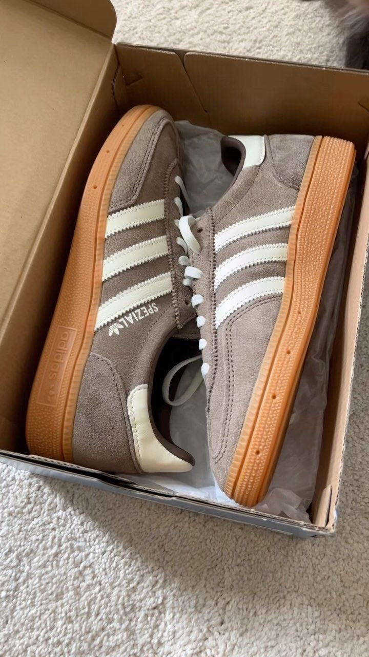 Adidas spézial