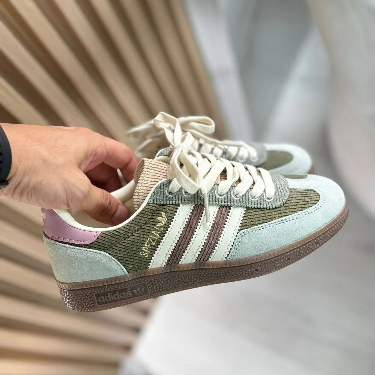 Adidas spézial