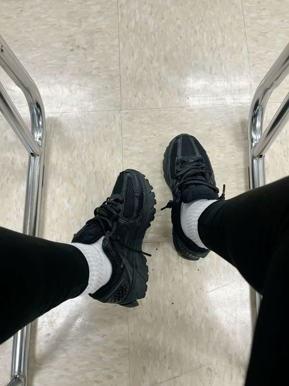 Nike VOMERO 5 black