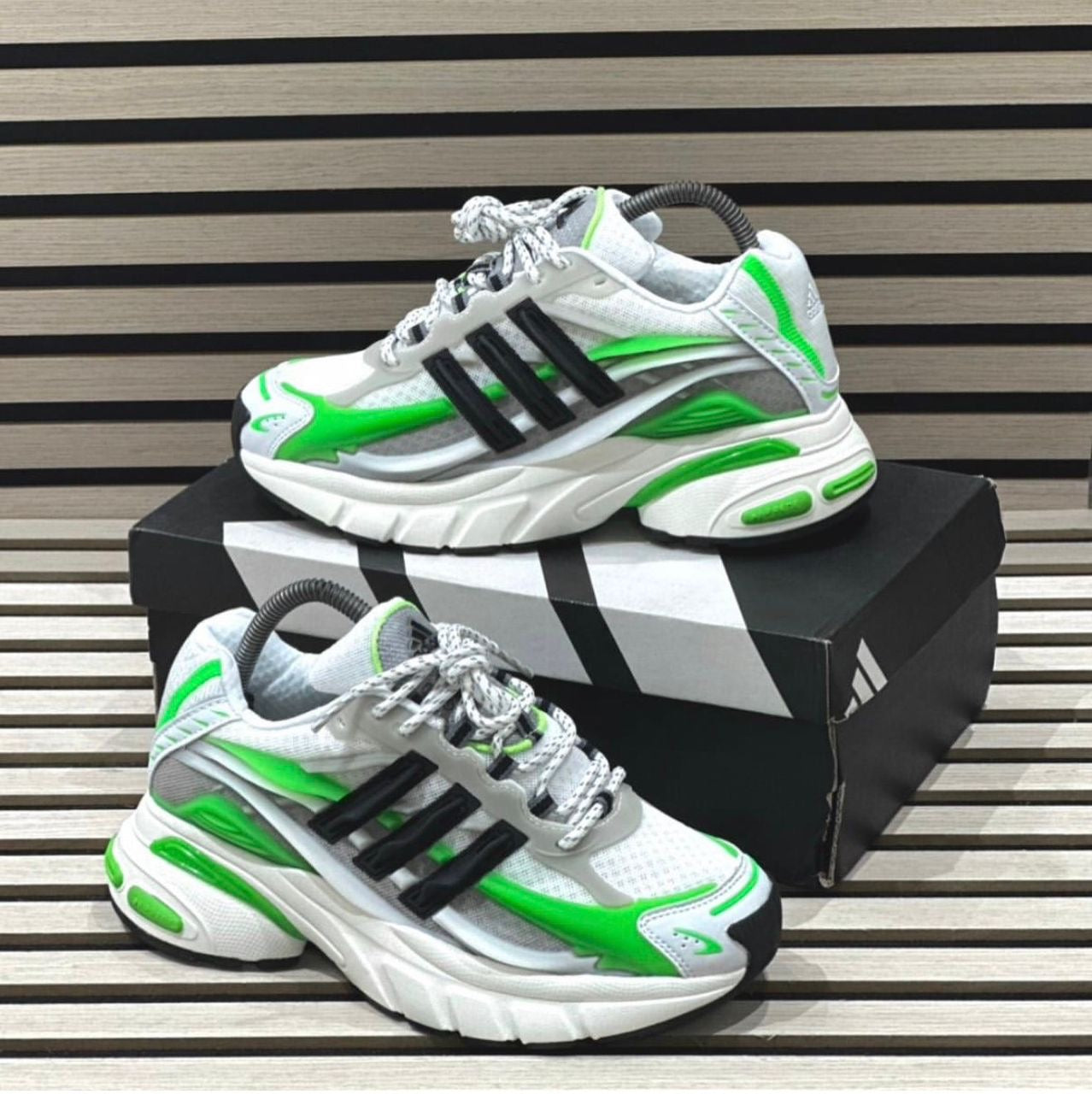 Adidas jellyflish Pharel wiliams