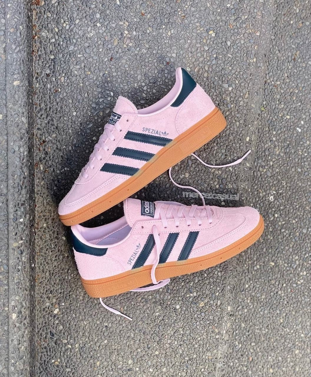 Adidas spézial