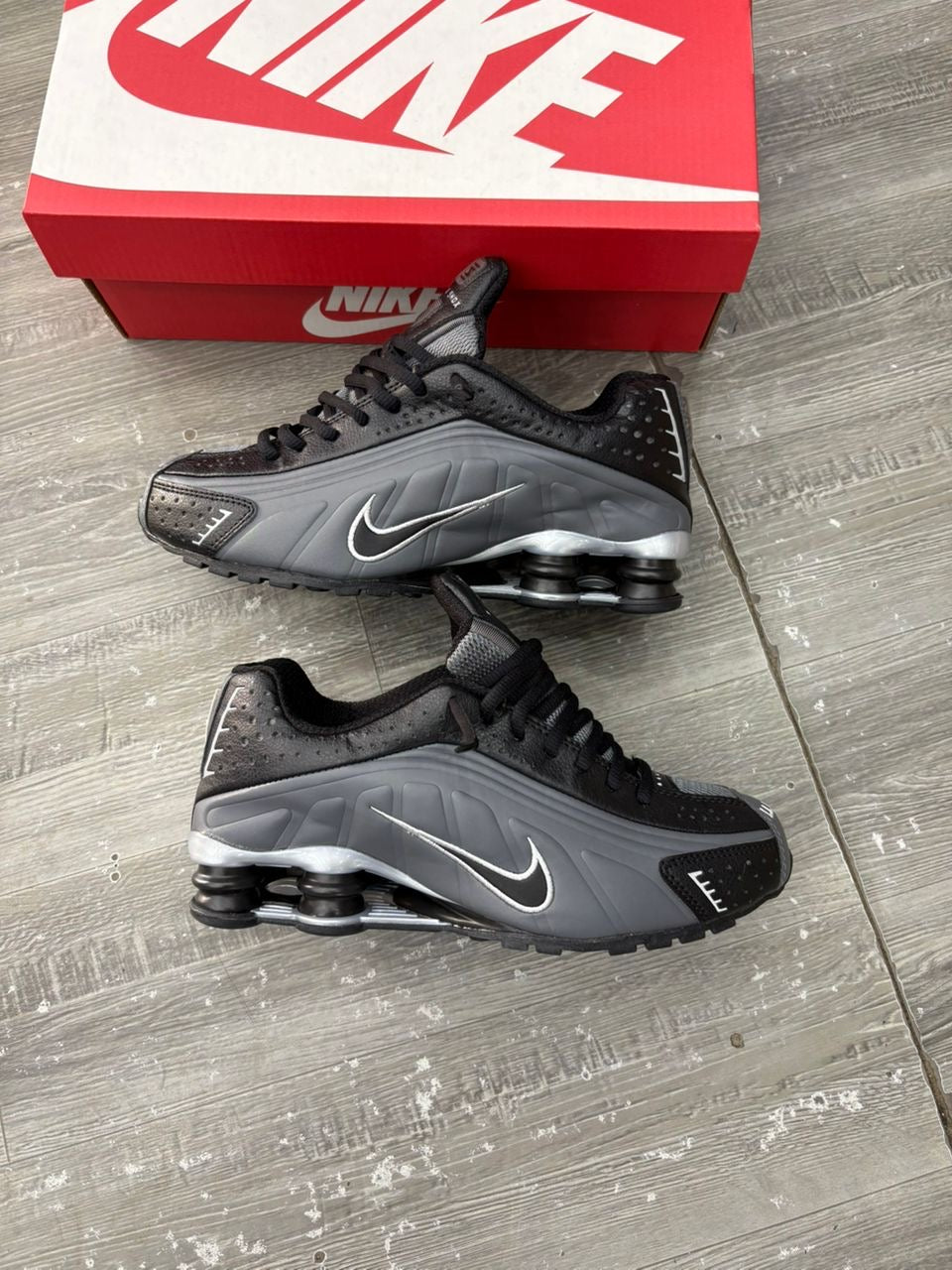 Nike shox r4