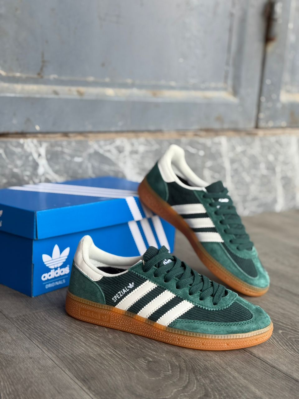 Adidas spézial