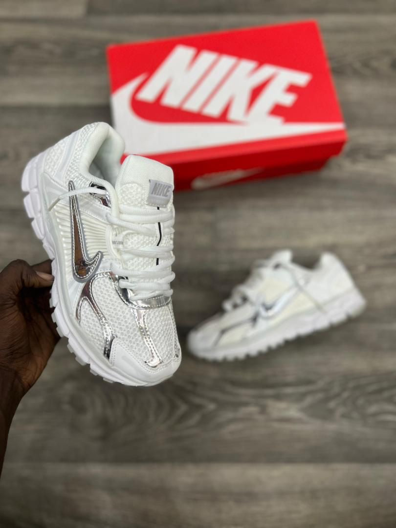 Nike VOMERO