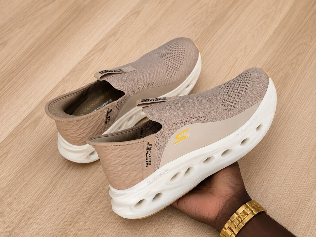 SKECHERS