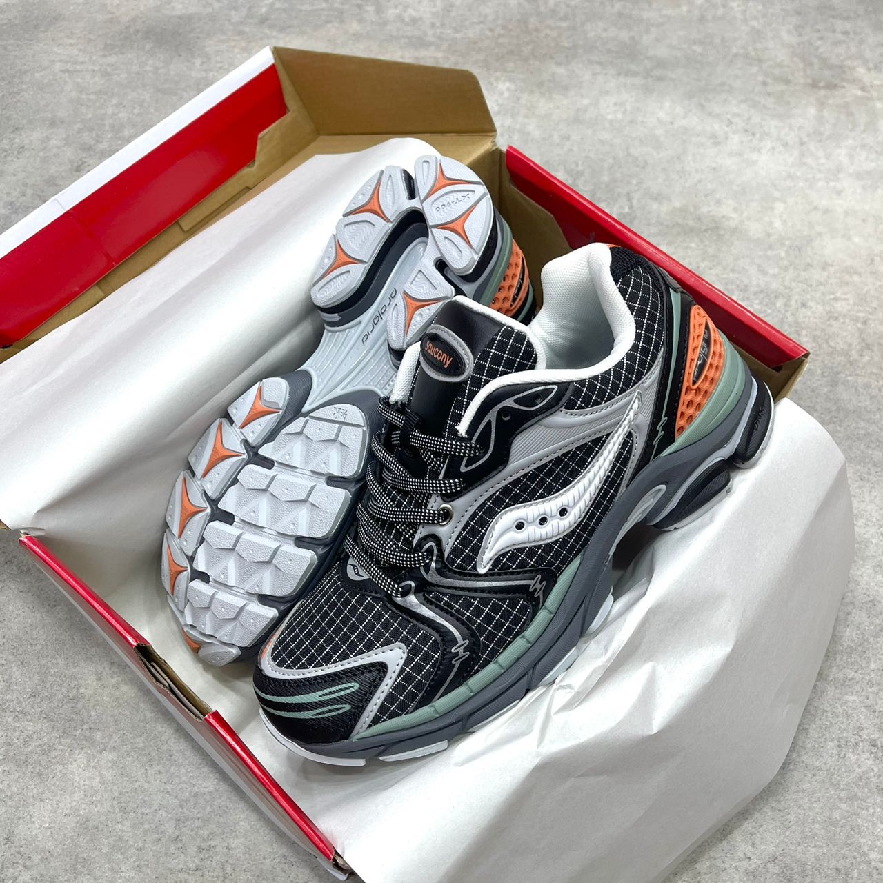 Saucony
