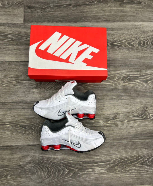 Nike shox r4