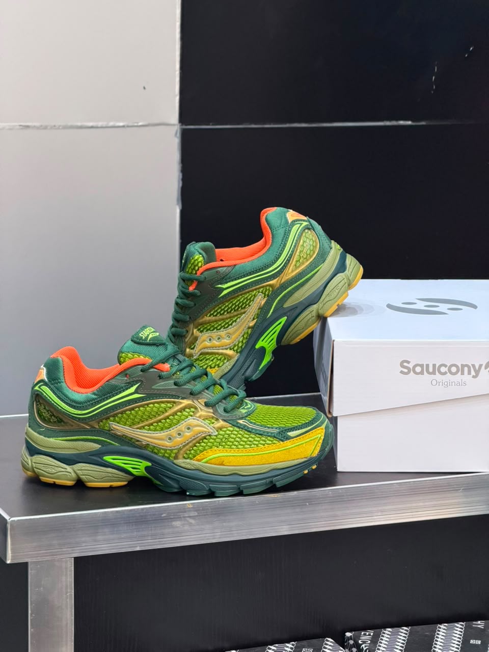 Saucony