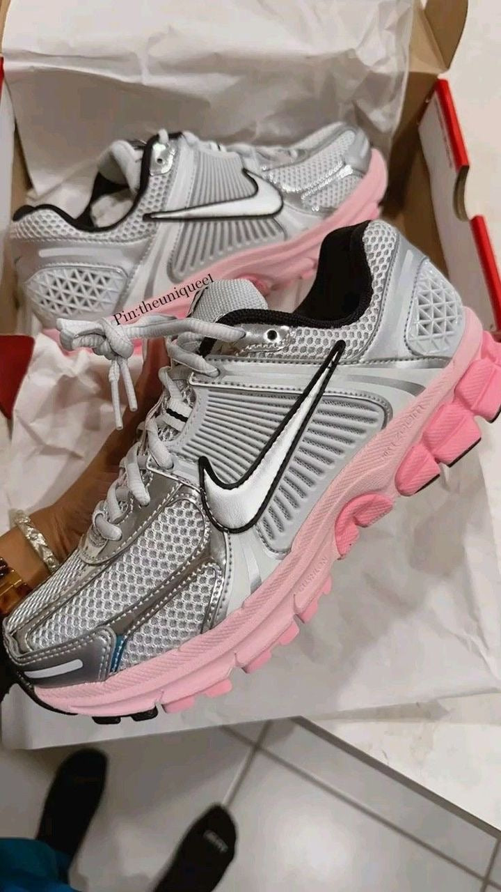 Nike VOMERO