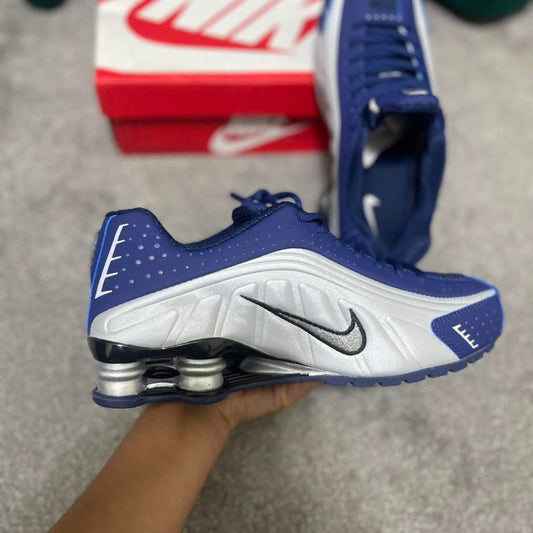 Nike shox r4