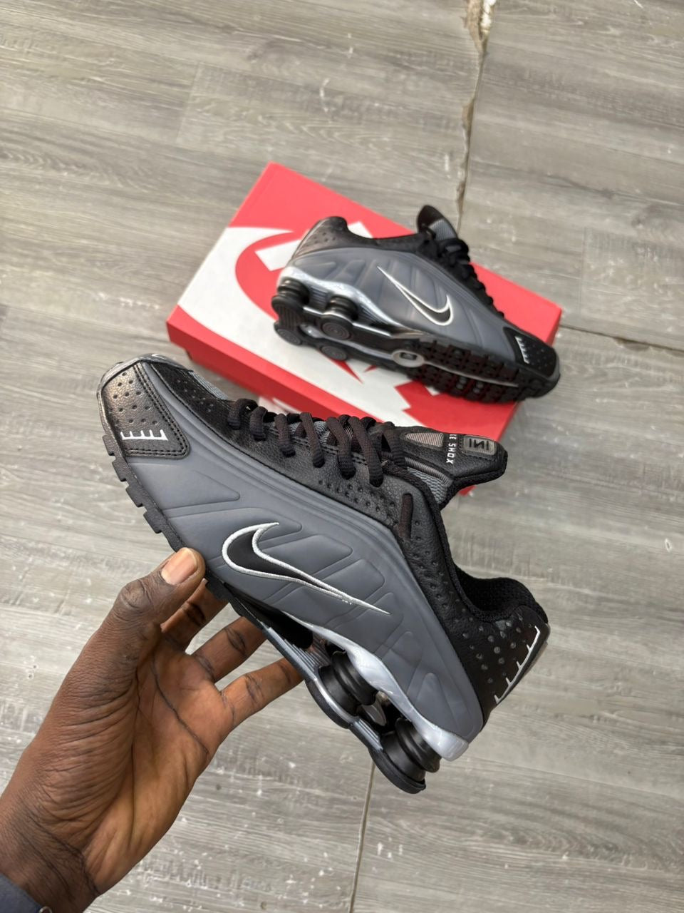 Nike shox r4