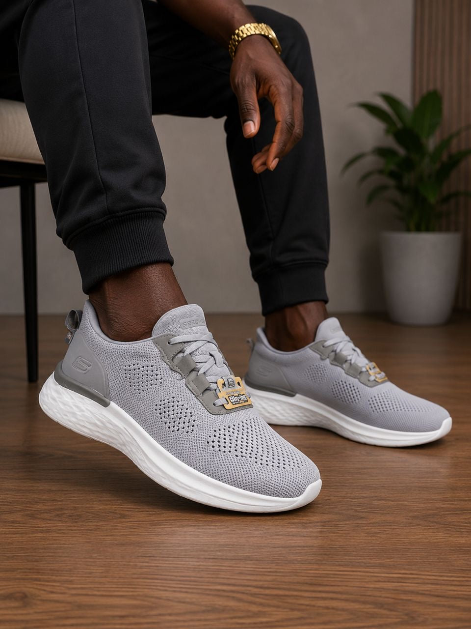 SKECHERS