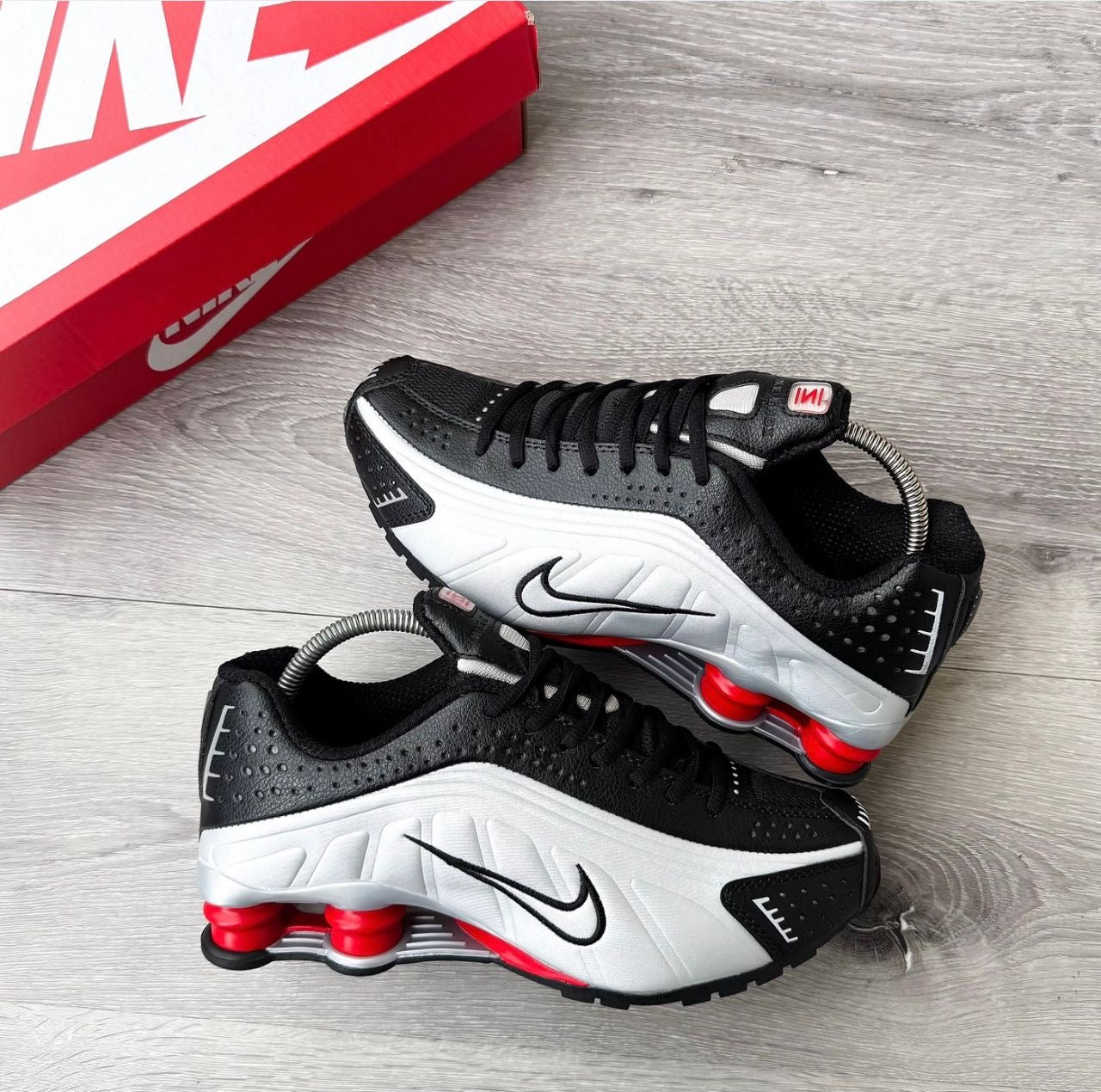 Nike shox r4