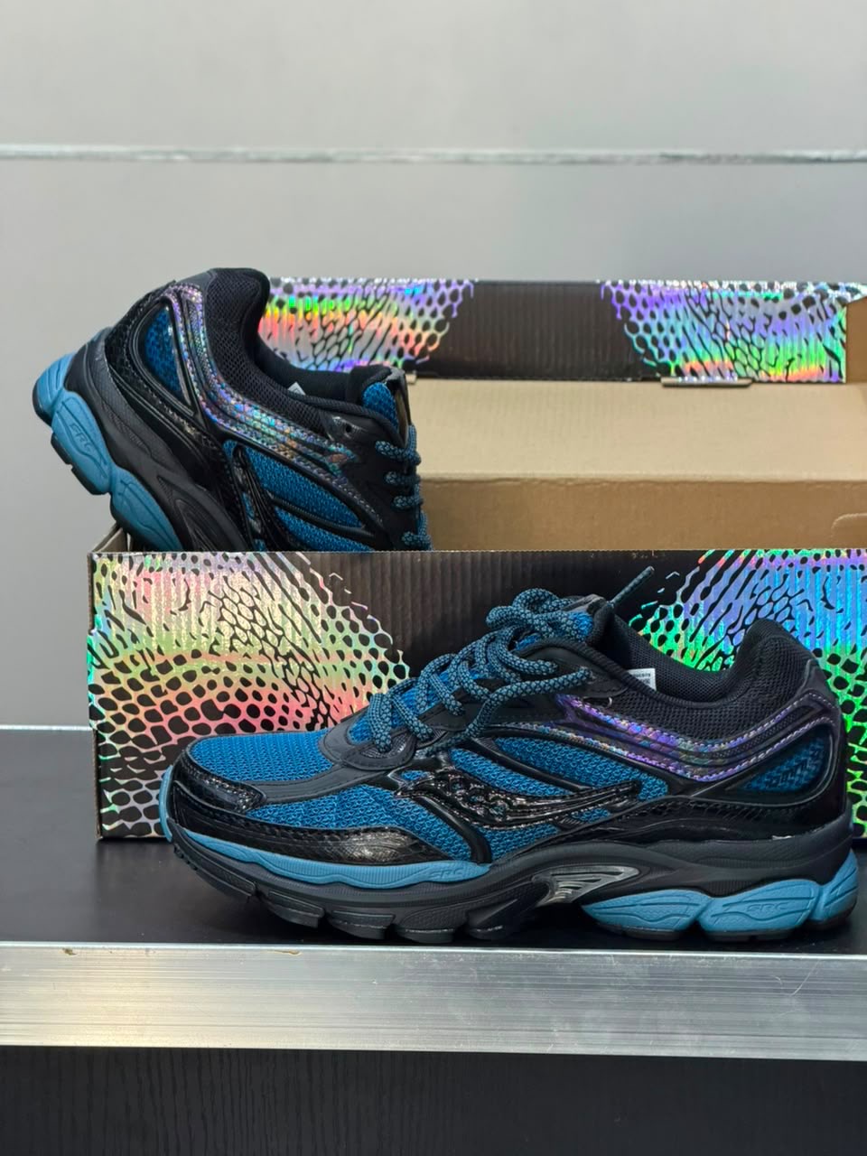Saucony