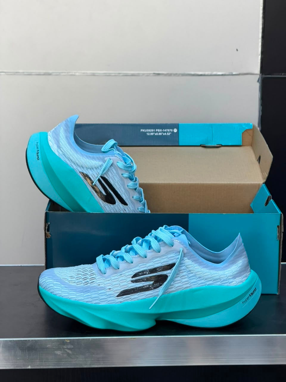 Skechers