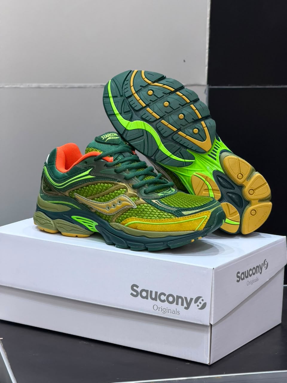 Saucony