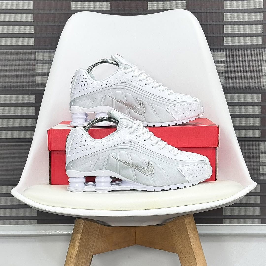 Nike shox r4