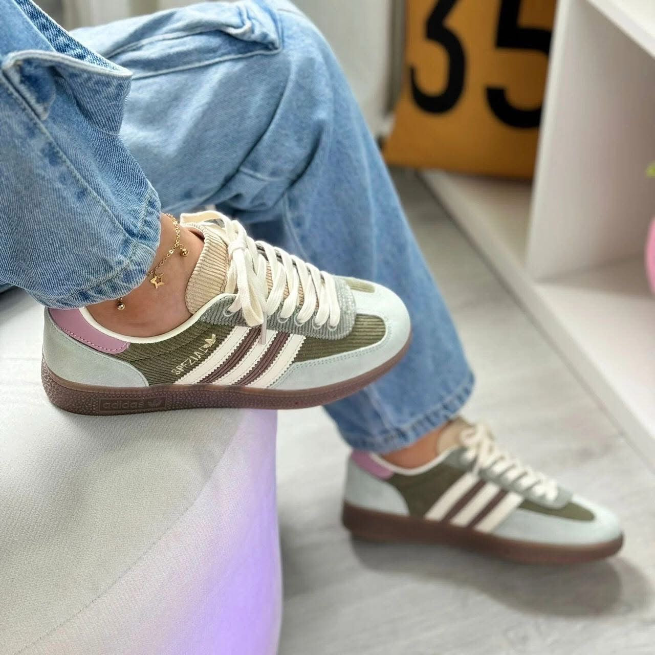 Adidas spézial