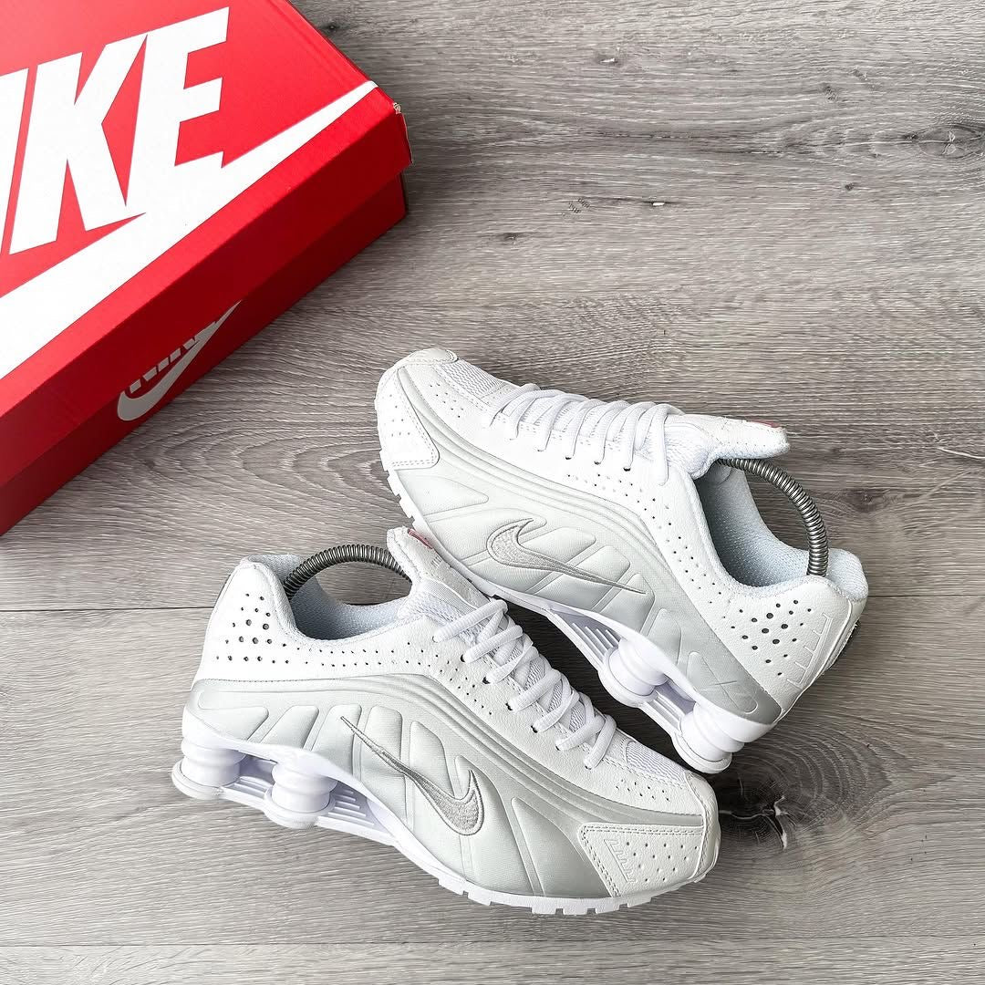 Nike shox r4