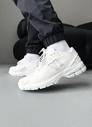 new balance 1906r fantomfit white