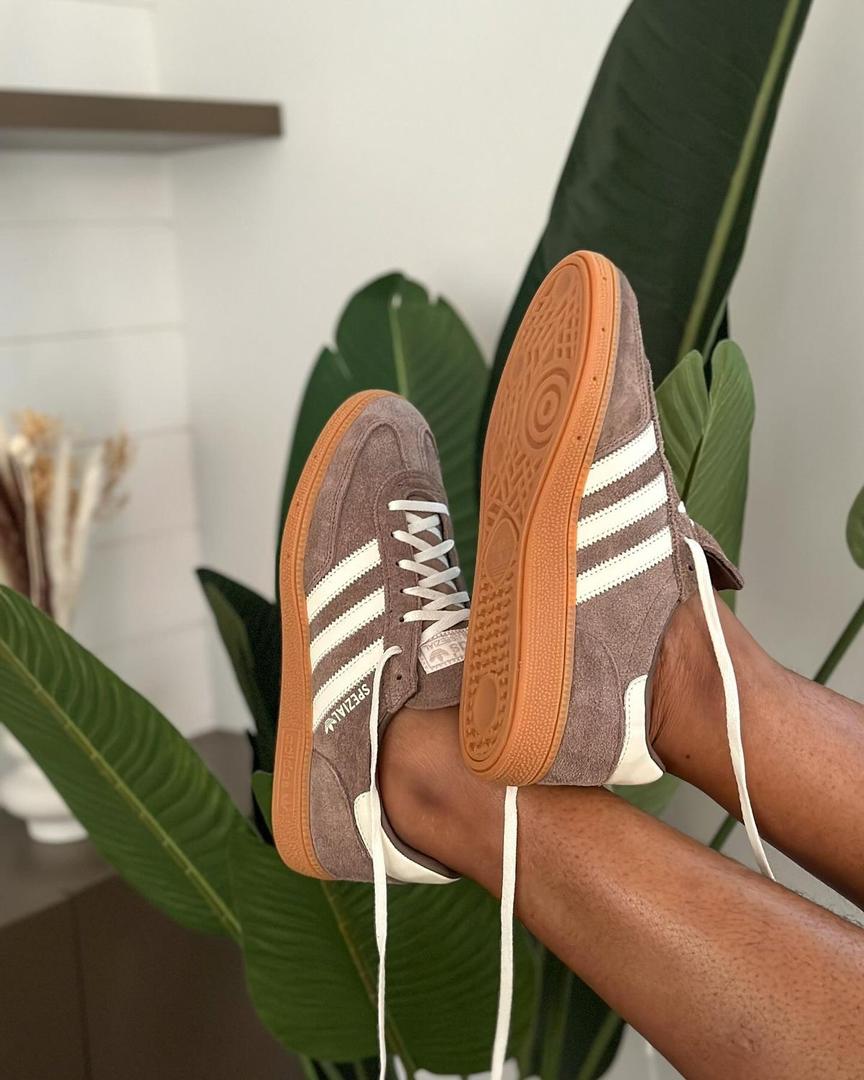 Adidas spézial