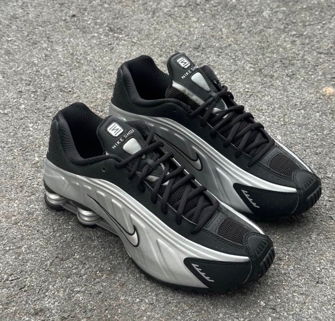 Nike shox r4