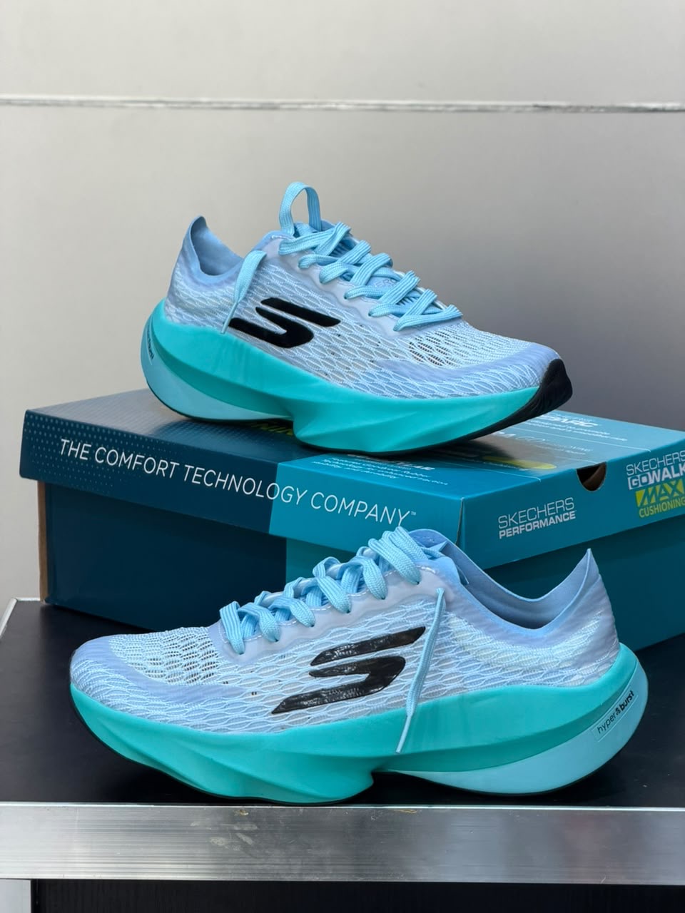 Skechers