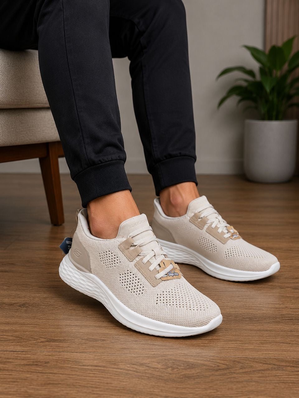 SKECHERS