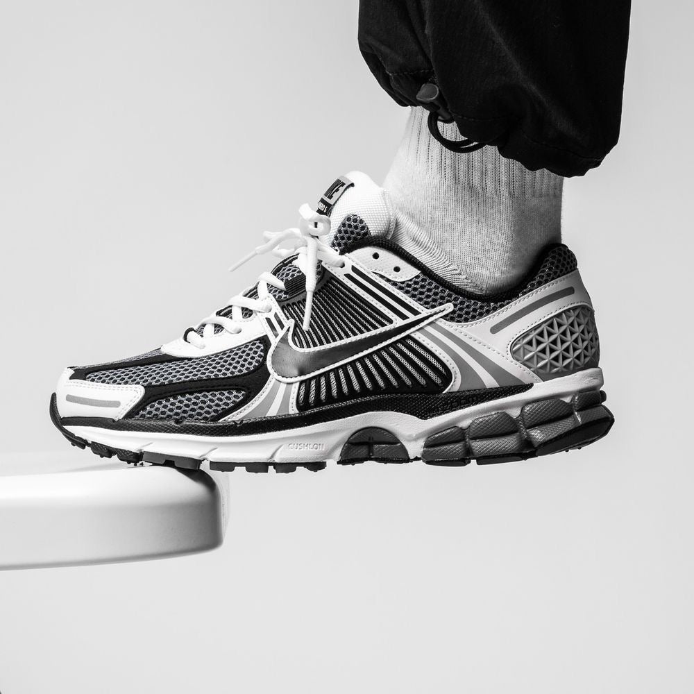 Nike VOMERO 5