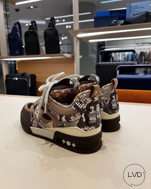 Louis Vuitton s4