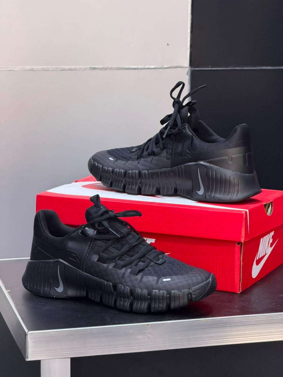 Nike frère 6