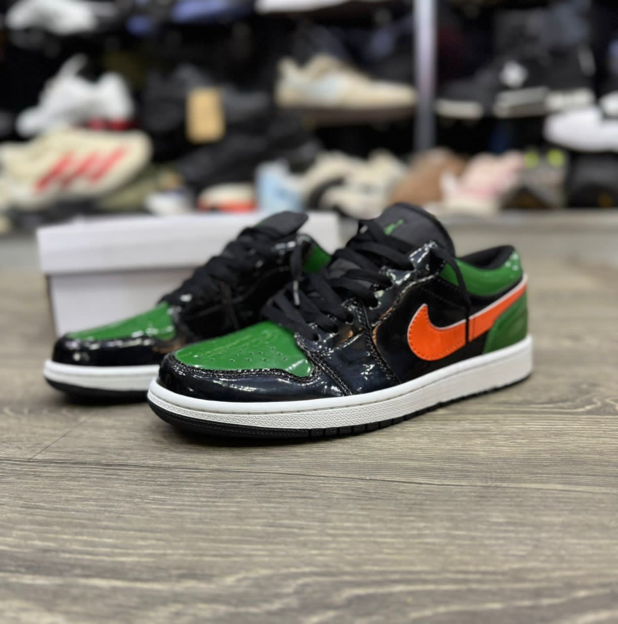 Jordan one low