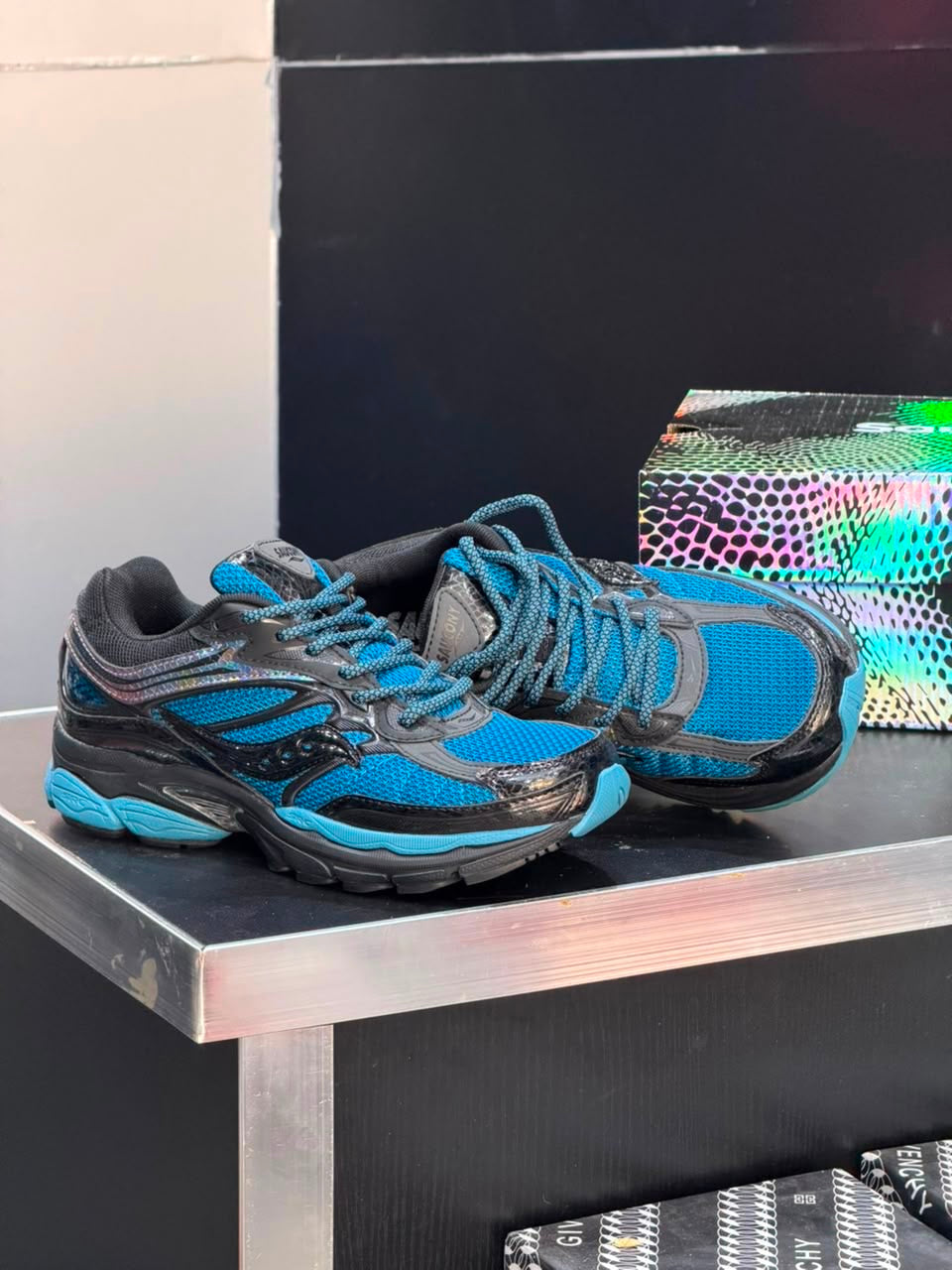 Saucony