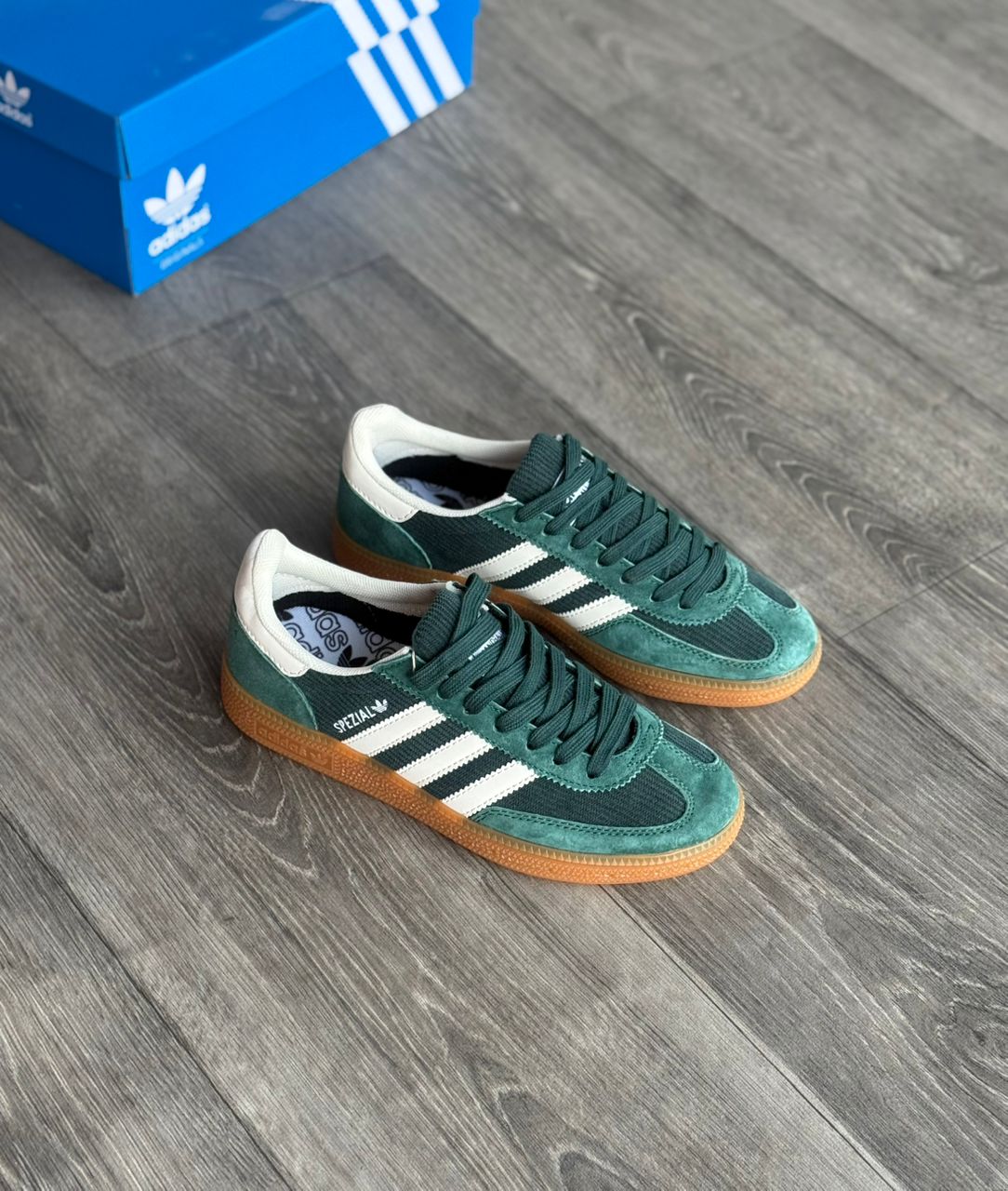 Adidas spézial