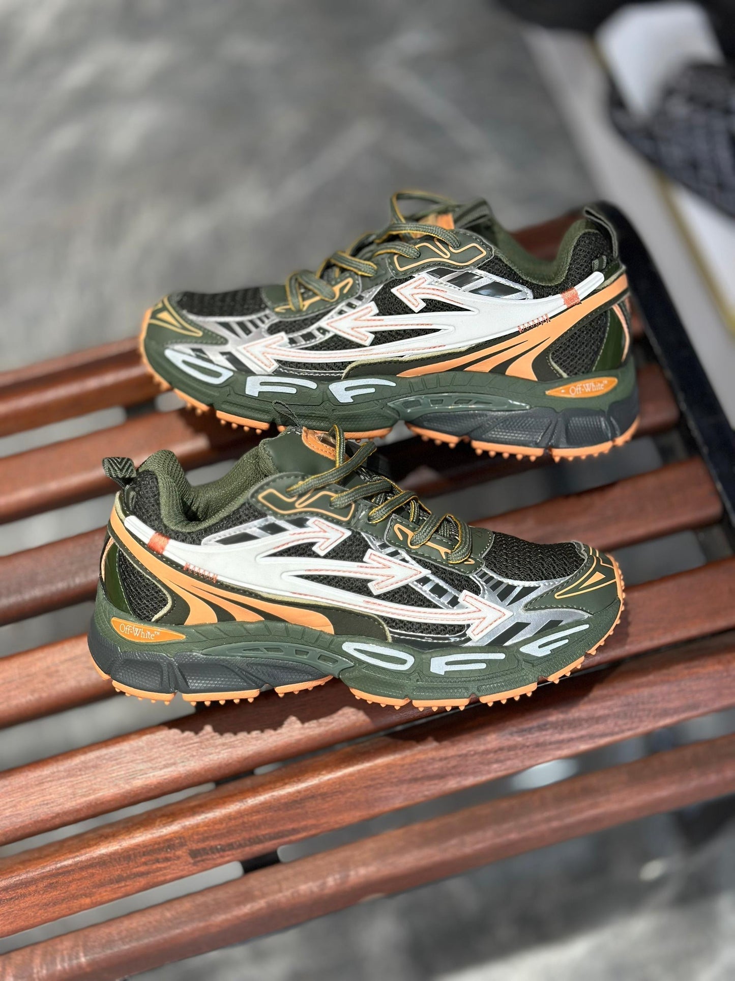 Off-white Be Right Back